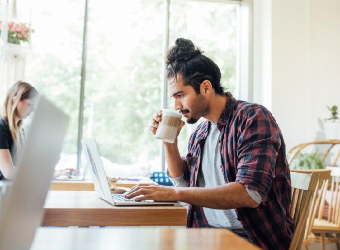 Интерактивная образовательная платформа с визуальными элементами курса